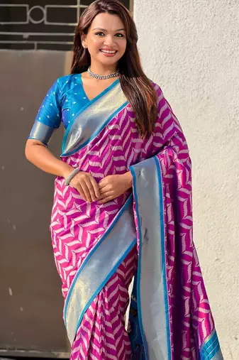 Pink contrast woven ikat patpirn with zari pallu work silk blend  