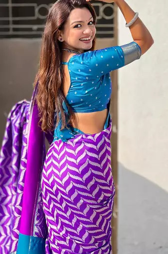 Purple contrast woven ikat patpurn with zari pallu work silk blend  