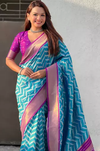 Blue contrast woven ikat patblrn with zari pallu work silk blend  
