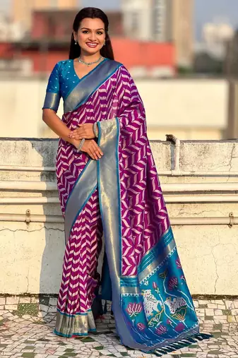 Dark pink contrast woven ikat patdarn with zari pallu work silk blend  