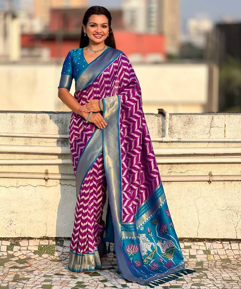 Dark pink contrast woven ikat patdarn with zari pallu work silk blend  