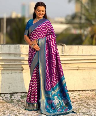 Dark pink contrast woven ikat patdarn with zari pallu work silk blend   2
