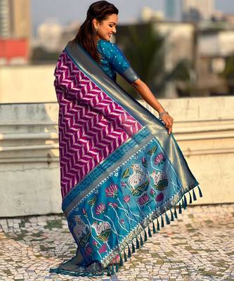 Dark pink contrast woven ikat patdarn with zari pallu work silk blend   3