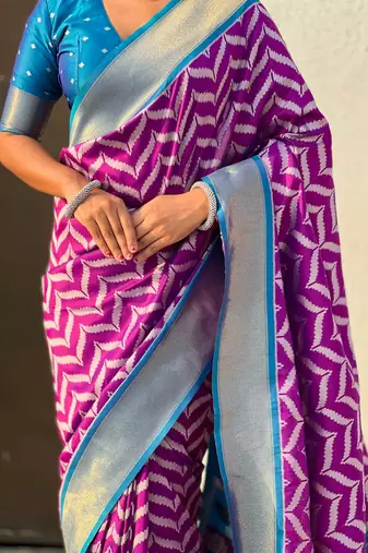 Dark pink contrast woven ikat patdarn with zari pallu work silk blend  