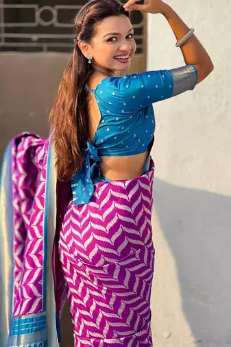 Dark pink contrast woven ikat patdarn with zari pallu work silk blend  