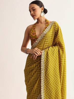Mehendi green manipuri zigzag pattern leheriya printed saree with embroidery work lace 4
