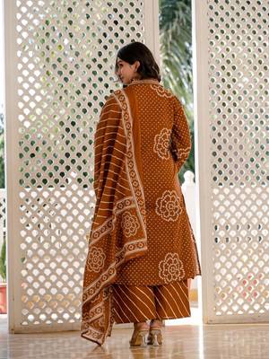 Women Bandhej Printed Kurti Pant Dupatta Set for Women 2