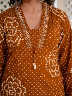 Women Bandhej Printed Kurti Pant Dupatta Set for Women 4