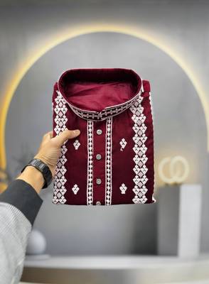maroon embroidered silk kurta pyjama set with silver sequin work 2