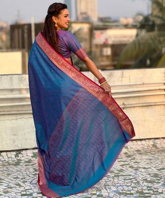 Dark blue contrast woven zari floral border & pallu work  silk blend   2