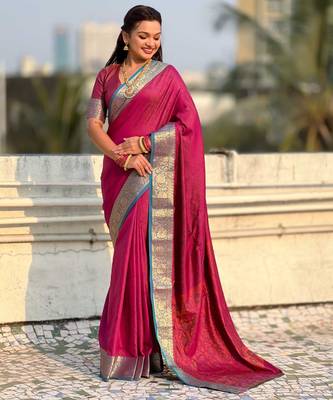 Pink contrast woven zari floral border & pallu work  silk blend   3