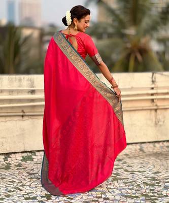 Red contrast woven zari floral border & pallu work  silk blend   2