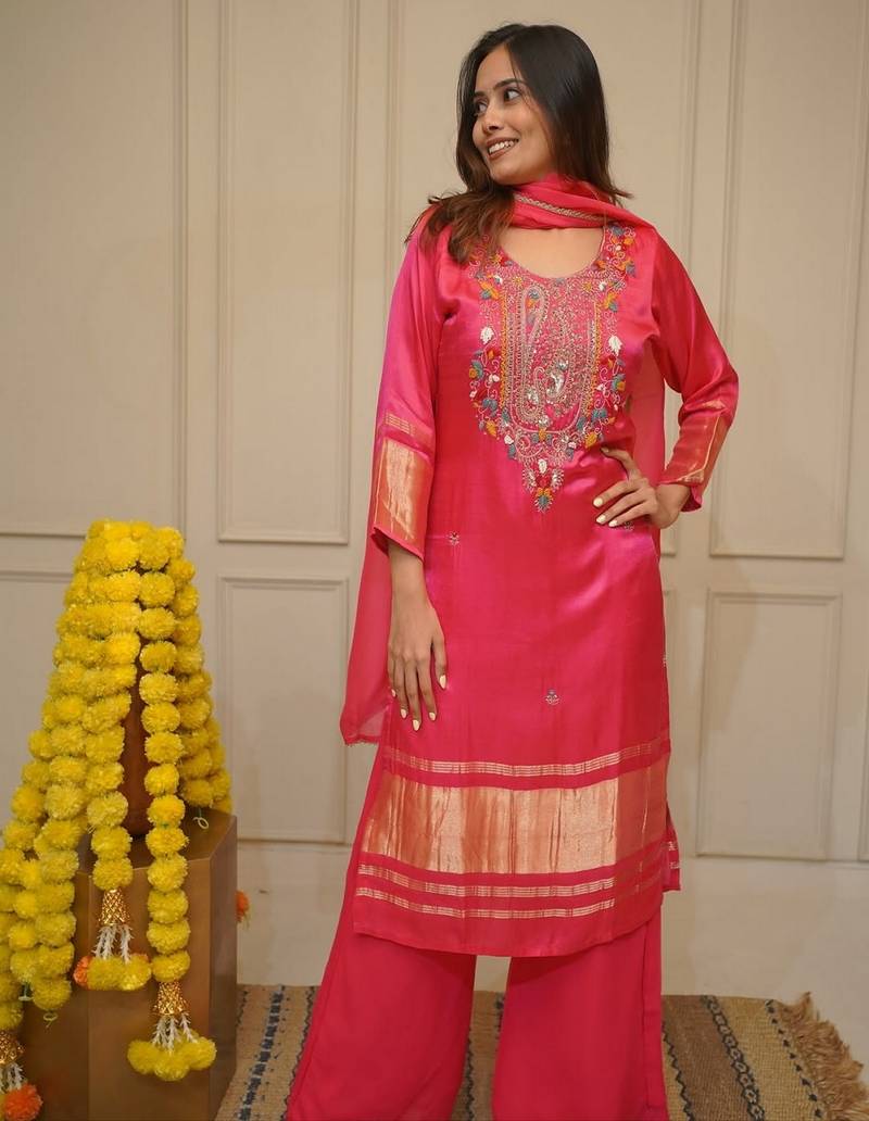 Pink color viscoce fabric designer stylish fancy kurta set for girls