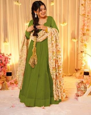 Green color sophisticated soft silk gown with stylish dupatta 3