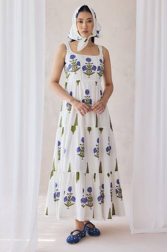 Off white color smart and ethnic kurti for trendy stylish looks