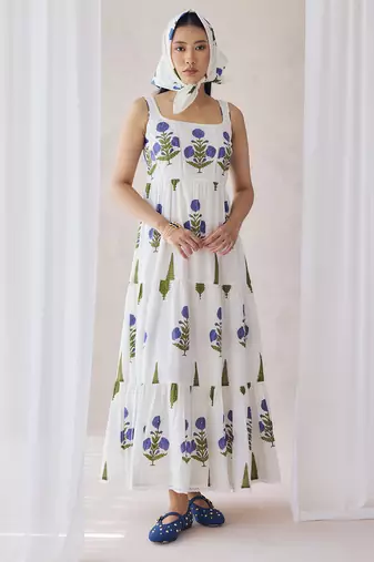 Off white color smart and ethnic kurti for trendy stylish looks