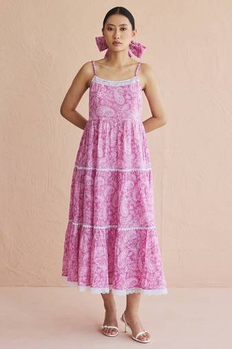 Pink color smart and ethnic kurti for trendy stylish looks