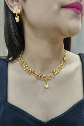 Urvashi necklace set