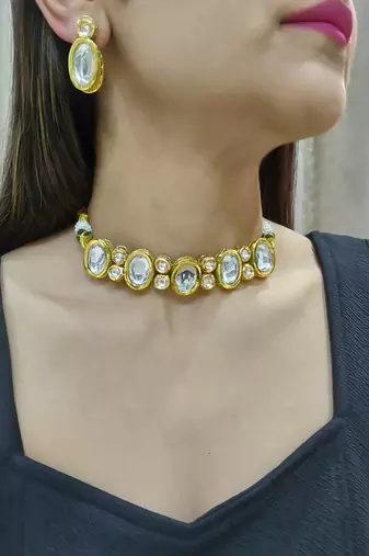 Gunjan kundan choker set with maangtika