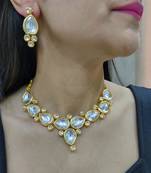 gold kundan choker necklace set with matching earrings