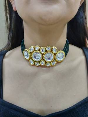 green kundan choker necklace set with matching earrings 2