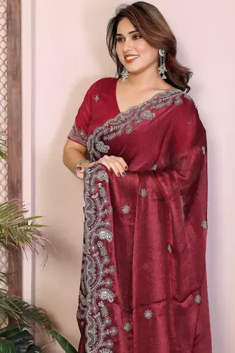 Maroon chiffon saree classy looks