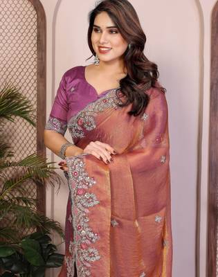 Gold chiffon saree classy looks 3