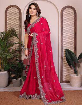 Pink chiffon saree classy looks 5