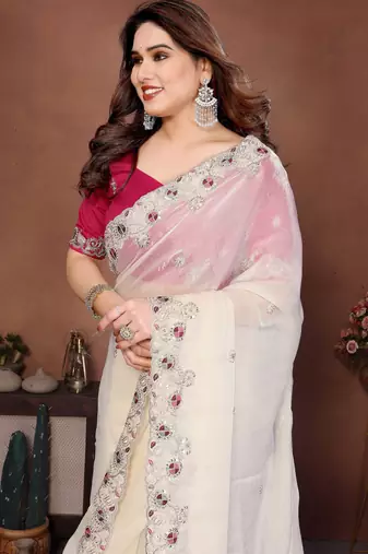 Cream chiffon saree classy looks
