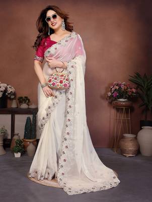 Cream chiffon saree classy looks 4