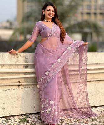 Lavender chanda kora silk blend beautful floral embroidery work ceremonial saree 4