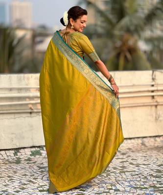 Mahendi graceful soft silk blend woven saree 2