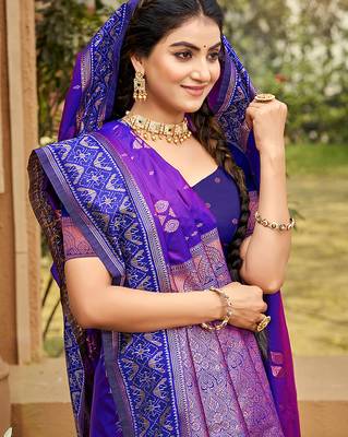 Purple soft silk blend woven ethnic ceremonial saree 2