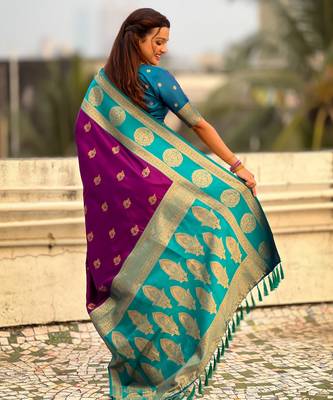 Purple soft silk blend woven girlie rich look saree 2