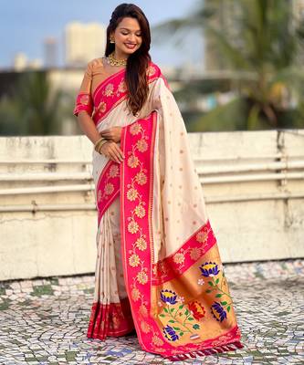 Cream woven lotus meenakari graceful ethnic saree 4
