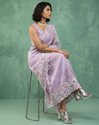 Lavender chanda silk blend thread flower embroidery cut work trendy girlie saree 4