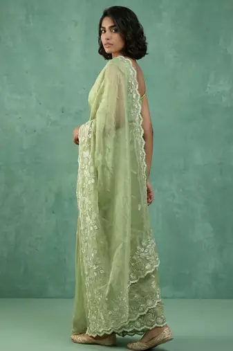 Pista chanda silk blend thread flower embroidery cut work trendy girlie saree