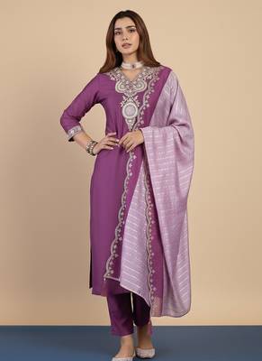 Purple women kurta pant dupatta set 1