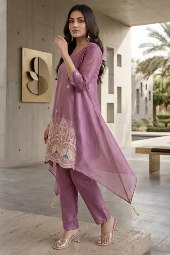 Stylish pink ethnic kurta set with heavy floral embroidery