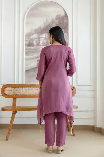 Stylish pink ethnic kurta set with heavy floral embroidery