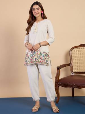 White women khadi cotton kurta pant set 1