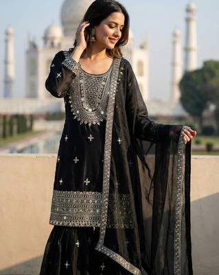 Black color gimmychu silk embroidery work wedding wear salwar suit 4