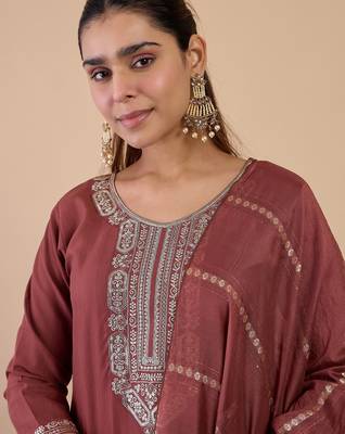 Brown women kurta pant dupatta set 3