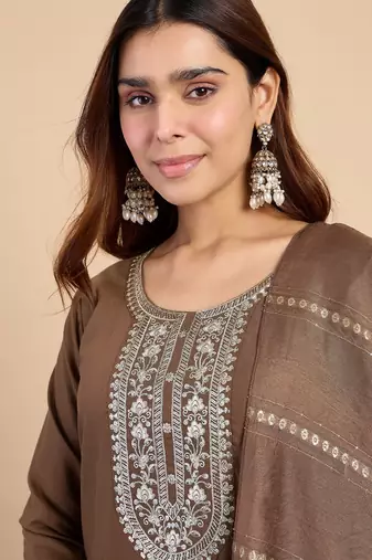 Brown women kurta pant dupatta set