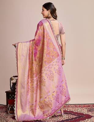Pink woven silk blend banarasi saree with blouse 4