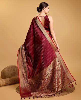Maroon woven embellished self design silk blend banarasi saree with blouse 4