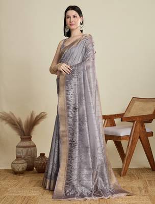 Grey printed floral print woven cotton silk kalamkari saree with blouse 3
