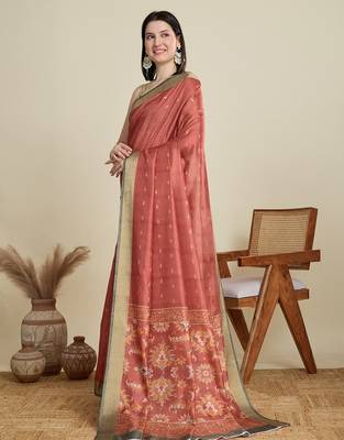 Rust printed floral print woven cotton silk kalamkari saree with blouse 3