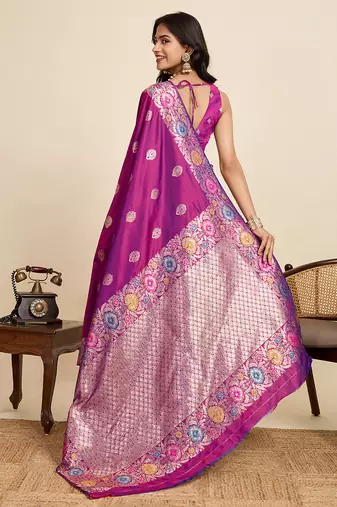 Magenta floral print woven pure jacquard banarasi saree with blouse