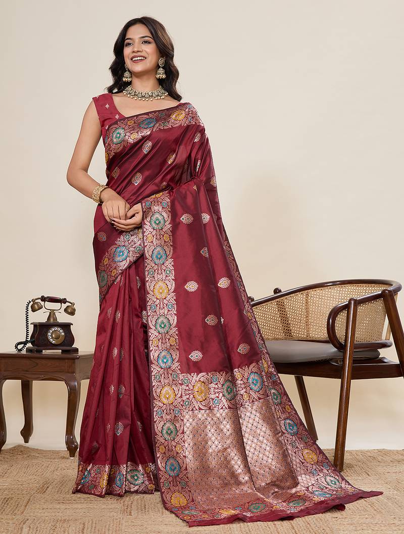 Maroon floral print woven pure jacquard banarasi saree with blouse